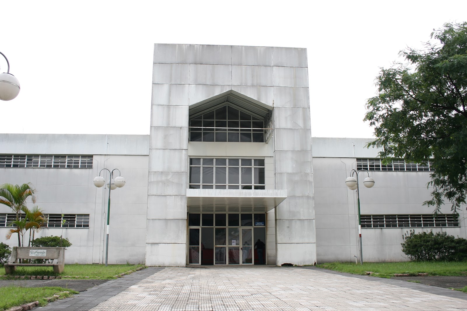 A Biblioteca Pública Monteiro Lobato encontra-se fechada desde a pandemia