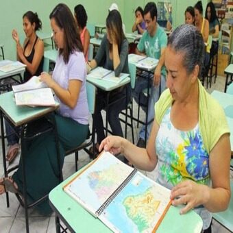  Educação de Jovens e Adultos (EJA): um caminho de dignidade e transformação social