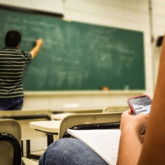  Nova plataforma do governo busca dar suporte a alunos em preparação para o Enem