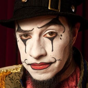  “Laço” de O Teatro Mágico: reflexões sobre vínculos, afeto e limites